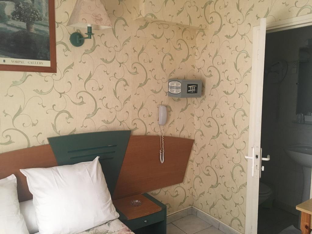 מרסיי Hotel Relax מראה חיצוני תמונה